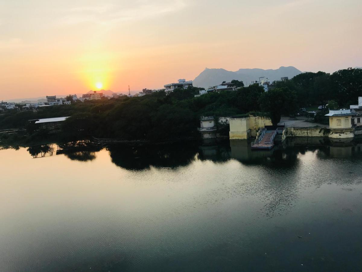 Hotel Haveli Jai Durga At Pichola Lake Udajpur Zewnętrze zdjęcie